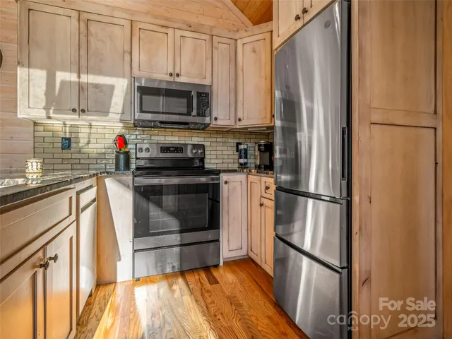 $435,000 | 865 Frost Road, Saluda, NC 28773