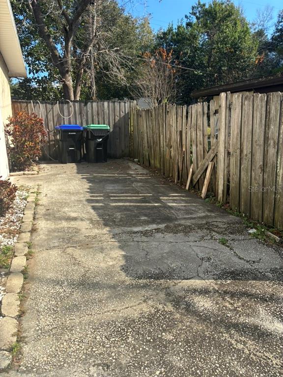 3633 Ranchwood Road Orlando, FL 32808 - Photo 8 of 38