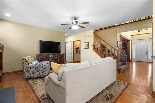 $585,000 | 2219 Southwest Park Avenue, Blue Springs, MO 64015