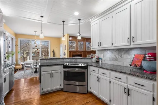 $585,000 | 2219 Southwest Park Avenue, Blue Springs, MO 64015