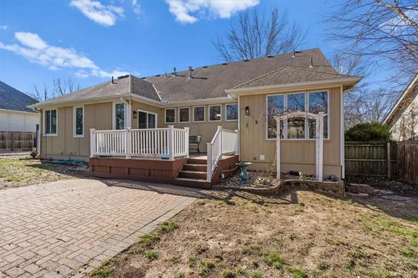 $585,000 | 2219 Southwest Park Avenue, Blue Springs, MO 64015