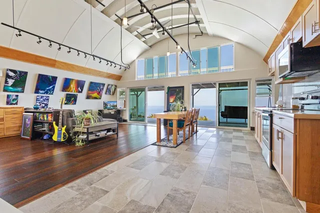 a view of an outdoor space