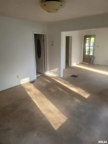 a view of empty room with window