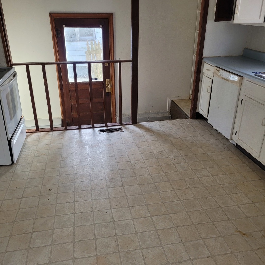509 Lucier Street Murphysboro, IL 62966 - Photo 10 of 14 a view of an empty room with a window