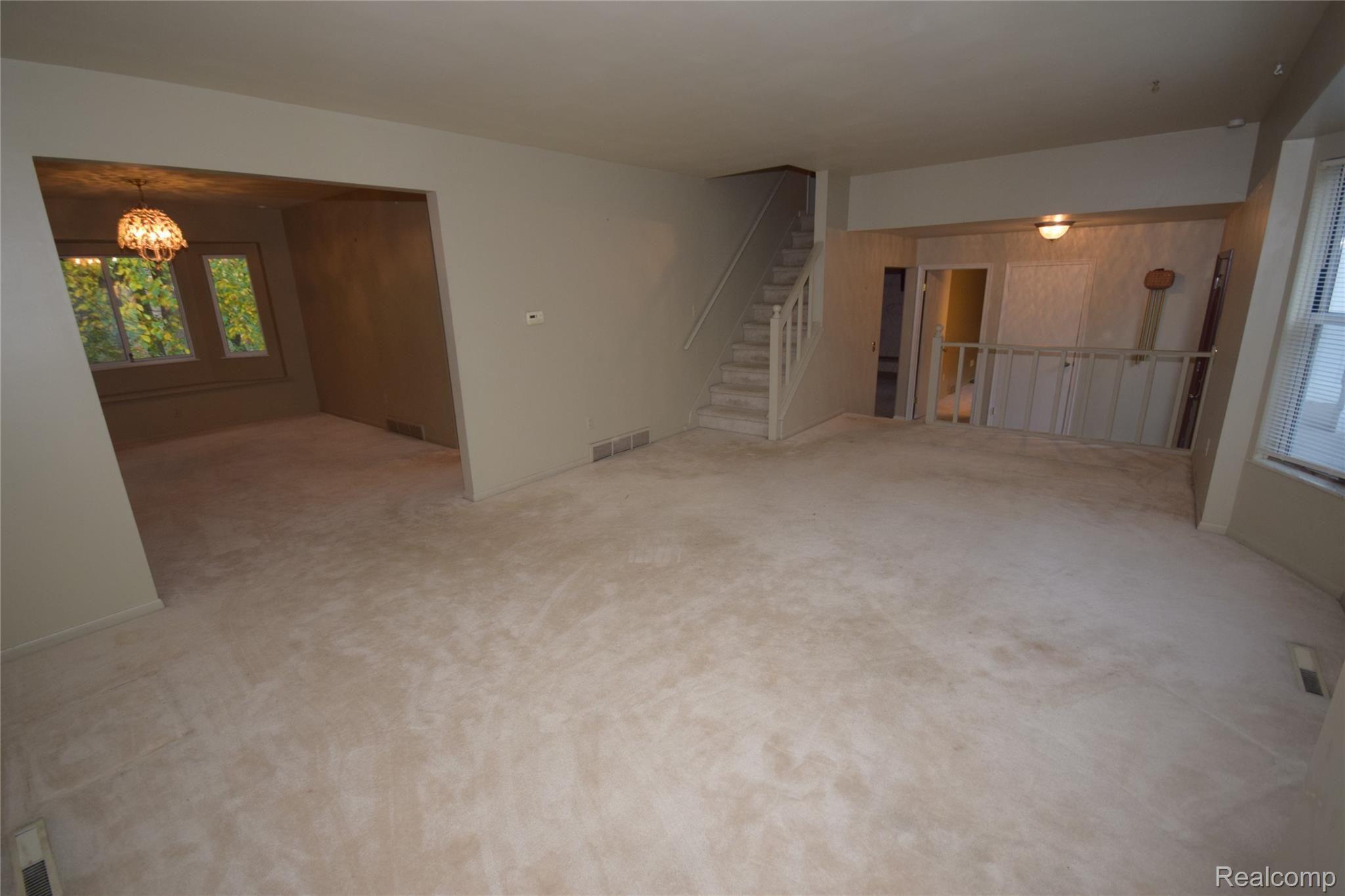 13314 Crane Ridge Drive Fenton, MI 48430 - Photo 7 of 18 DSC_0138.JPG