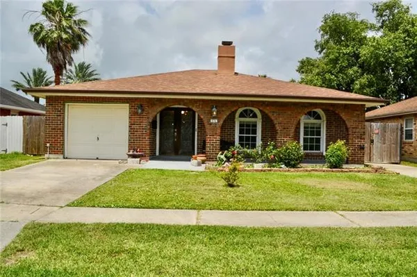 $218,500 | 636 Diplomat Street, Gretna, LA 70056