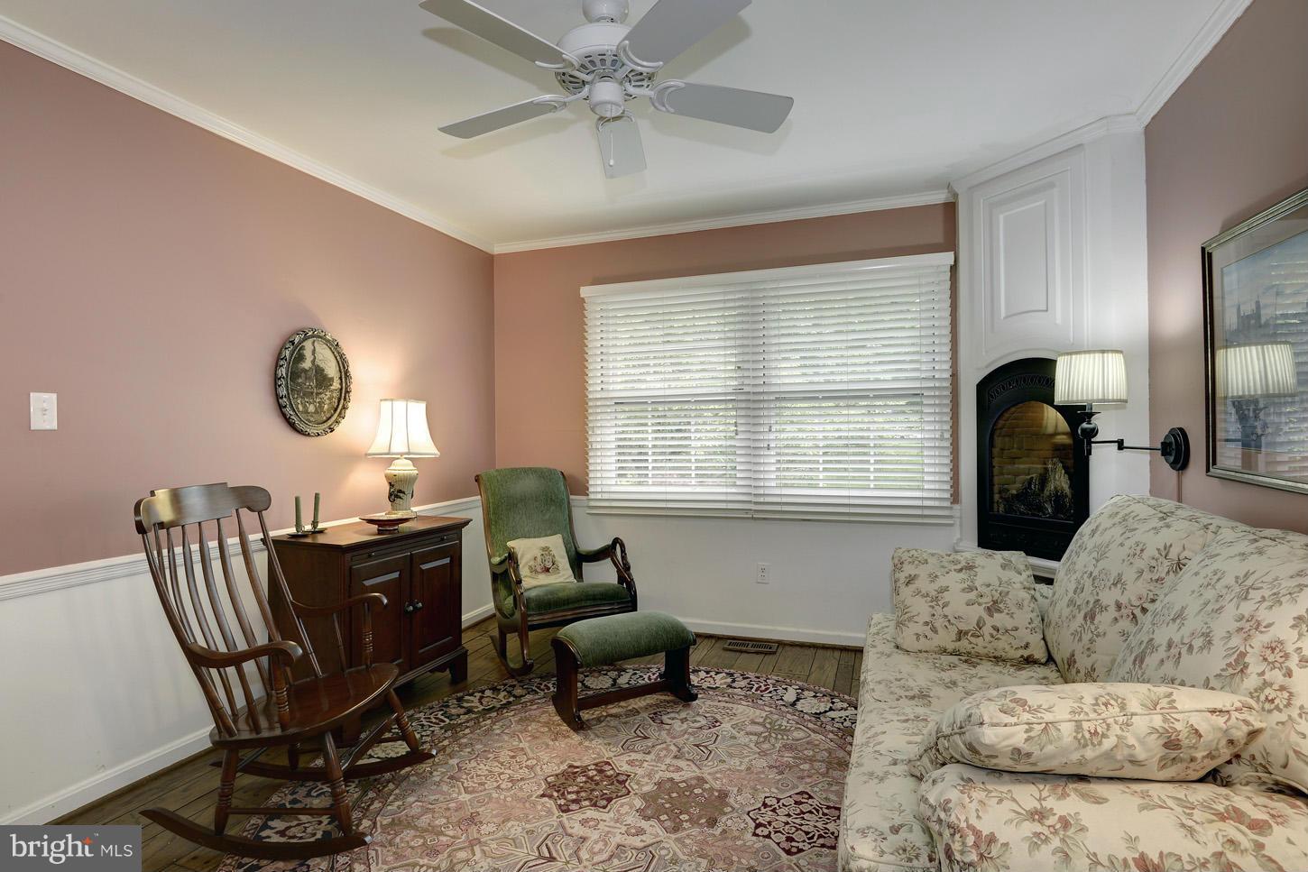 3127 Birchtree Lane Silver Spring, MD 20906 - Photo 10 of 30 Family Room