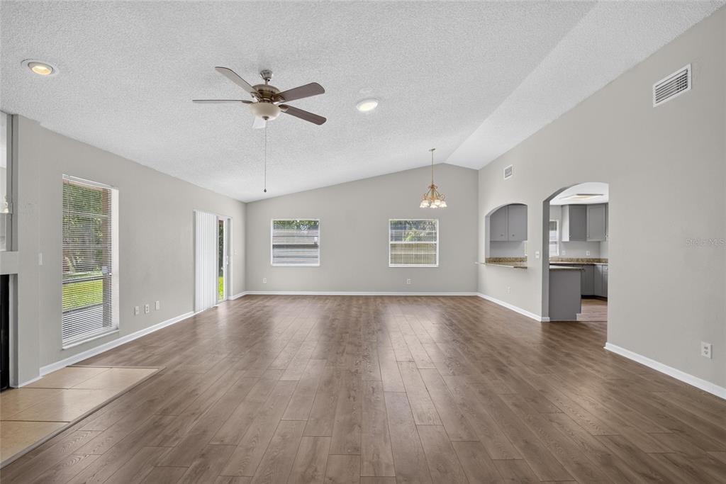 1206 Sail Way Valrico, FL 33594 - Photo 7 of 46
