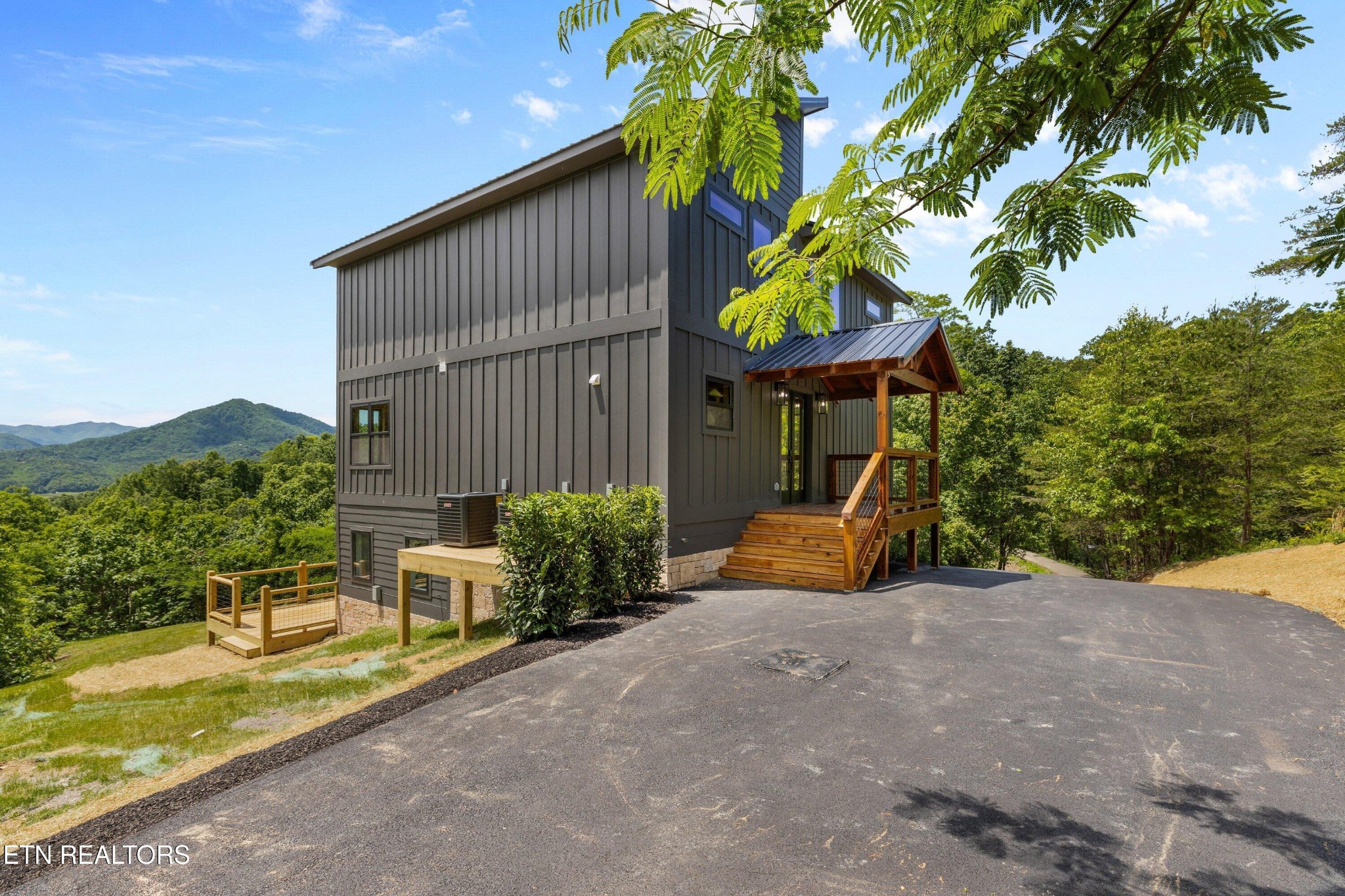 2959 Mockingbird Way Sevierville, TN 37862 - Photo 17 of 56