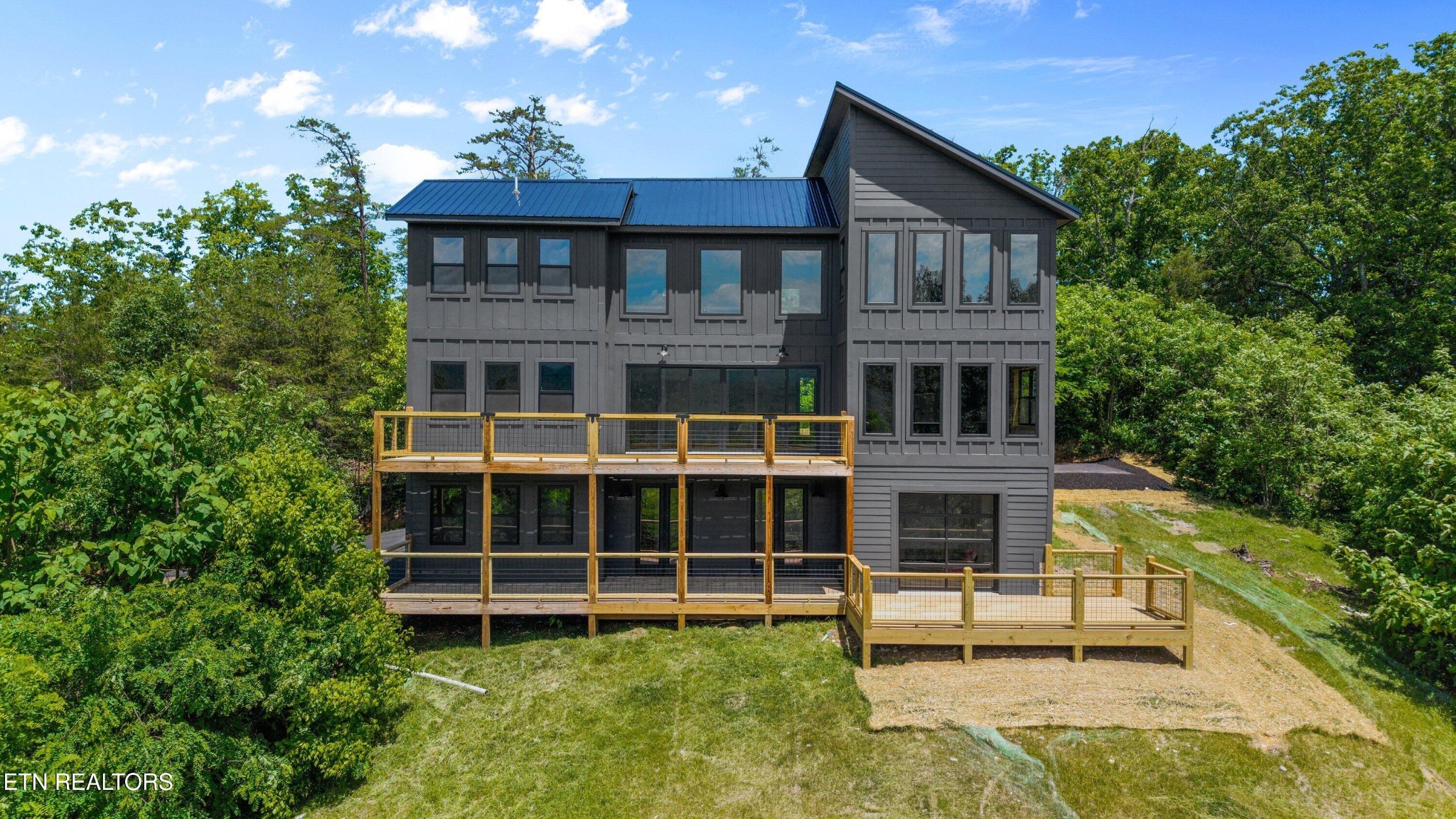 2959 Mockingbird Way Sevierville, TN 37862 - Photo 2 of 56