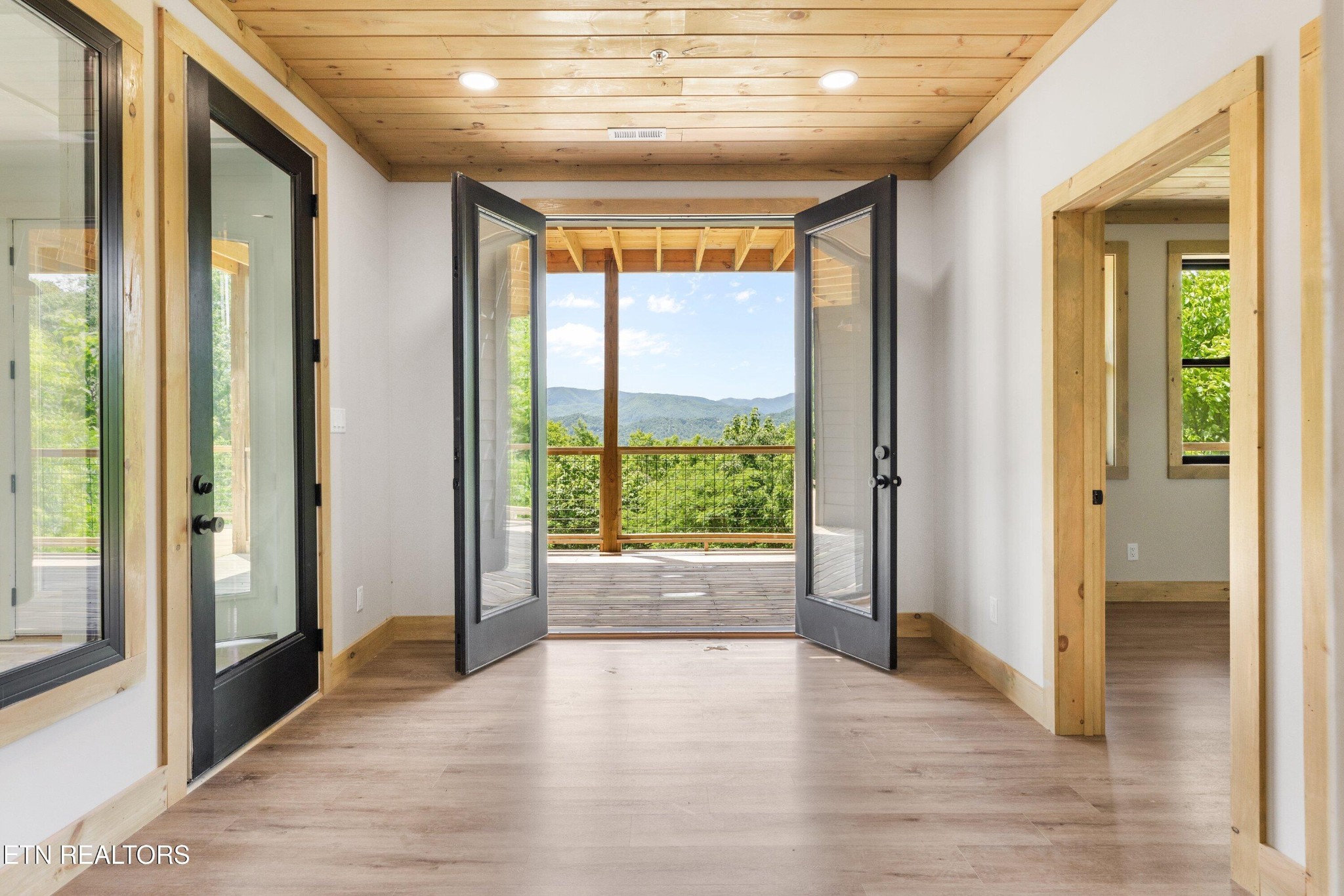 2959 Mockingbird Way Sevierville, TN 37862 - Photo 25 of 56