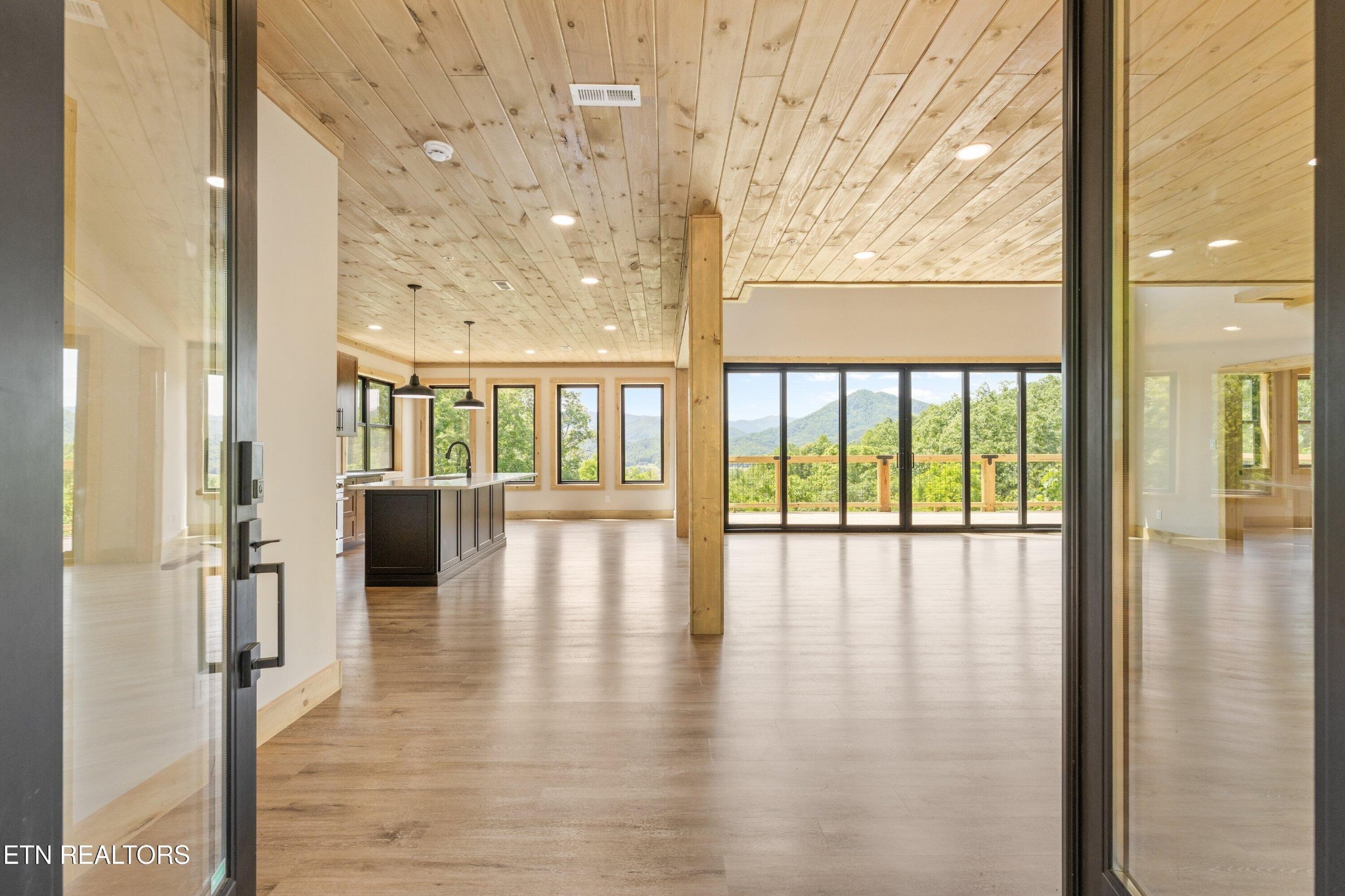 2959 Mockingbird Way Sevierville, TN 37862 - Photo 5 of 56