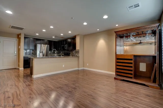 $2,000 | 2074 Waterlily View Street, Henderson, NV 89044