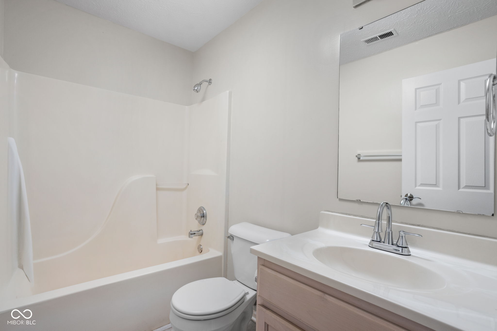 8520 Lincoln Court Fishers, IN 46038 - Photo 12 of 43