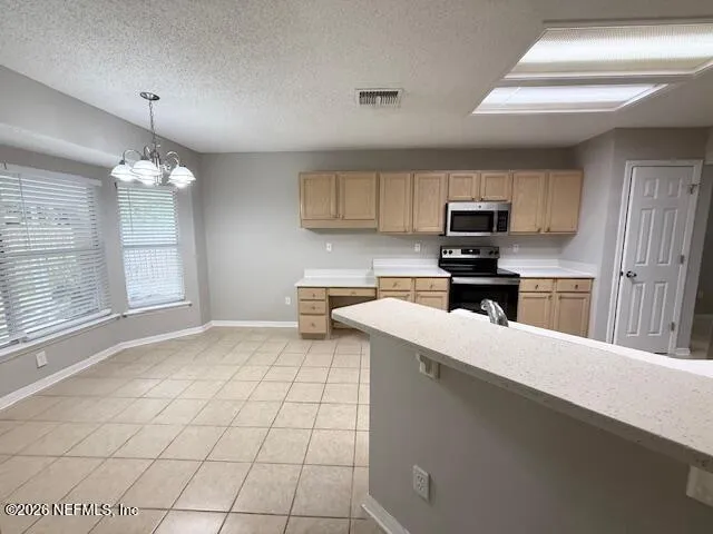 $2,550 | 816 Brookstone Court, St. Johns, FL 32259