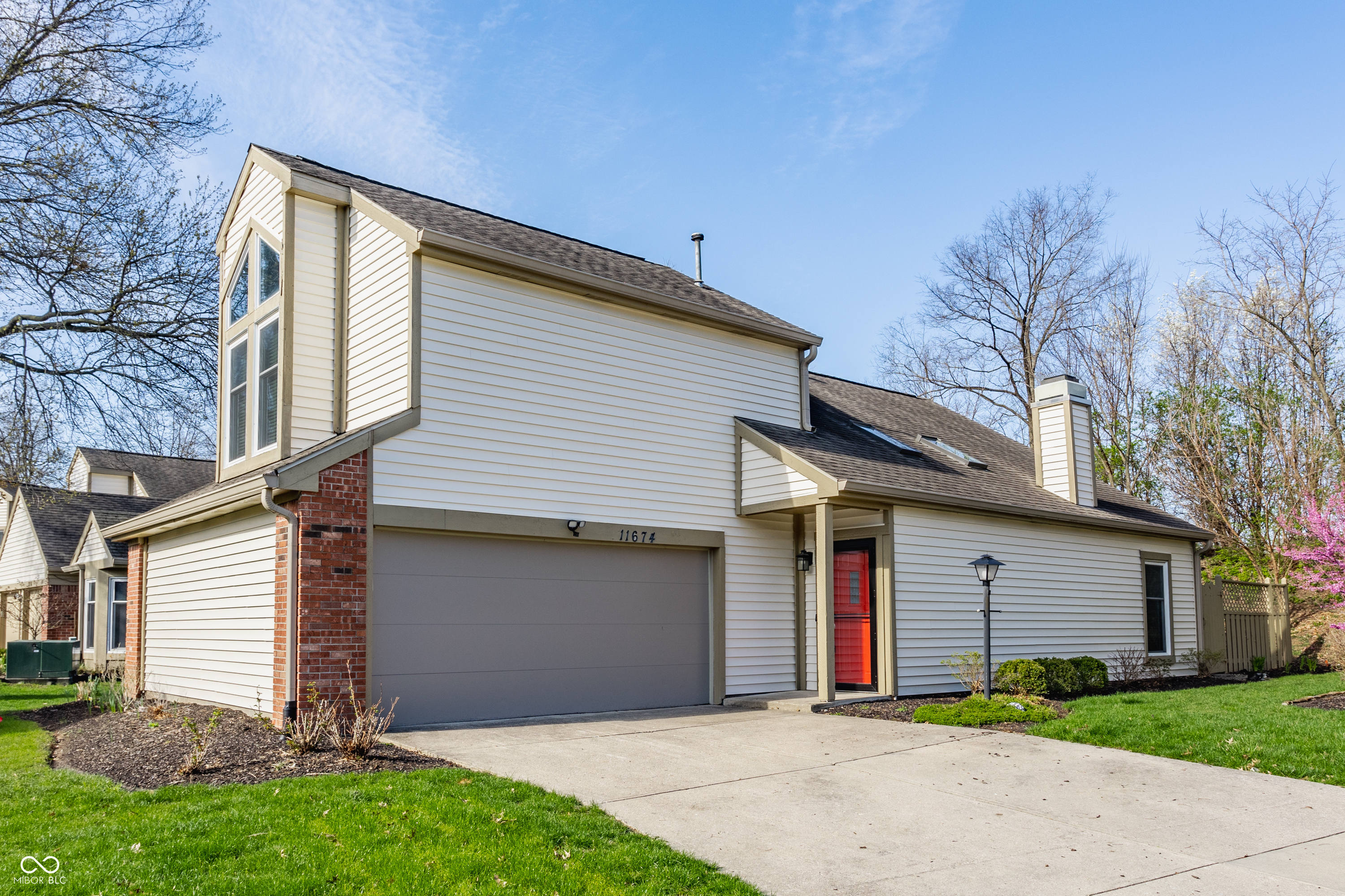 11674 Buttonwood Drive Carmel, IN 46033 - Photo 2 of 33
