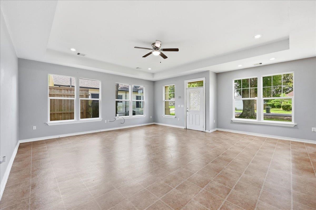 4085 Rothwell Street Beaumont, TX 77705 - Photo 7 of 22