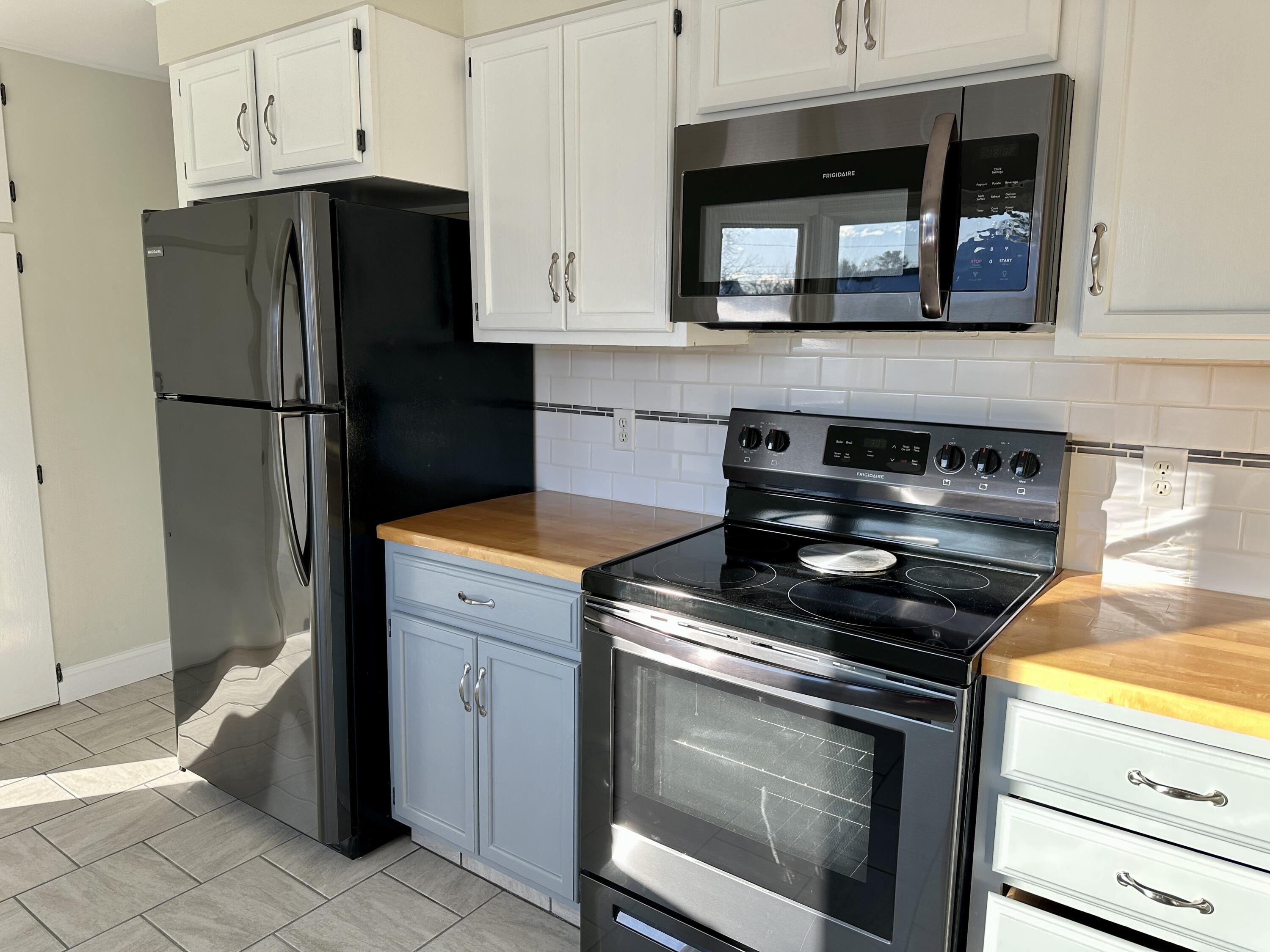 212 New Gorham Road Westbrook, ME 04092 - Photo 25 of 56 IMG_6119