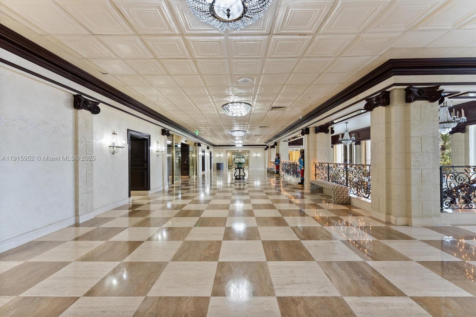 2030 South Ocean Drive, Unit 521 Hallandale Beach, FL 33009 - Photo 18 of 20 a view of a entryway