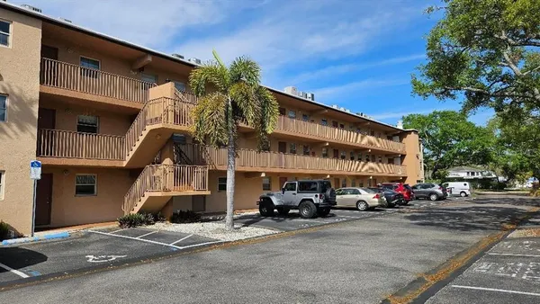 $159,900 | 4600 98th Way North, Unit 210, St. Petersburg, FL 33708