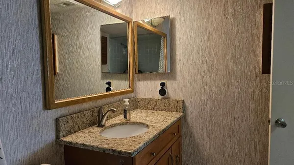 $159,900 | 4600 98th Way North, Unit 210, St. Petersburg, FL 33708