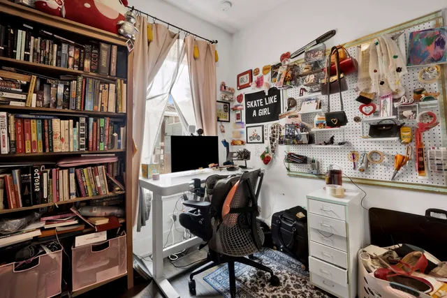 $2,500 | 2519 West Altgeld Street, Unit 1E, Chicago, IL 60647