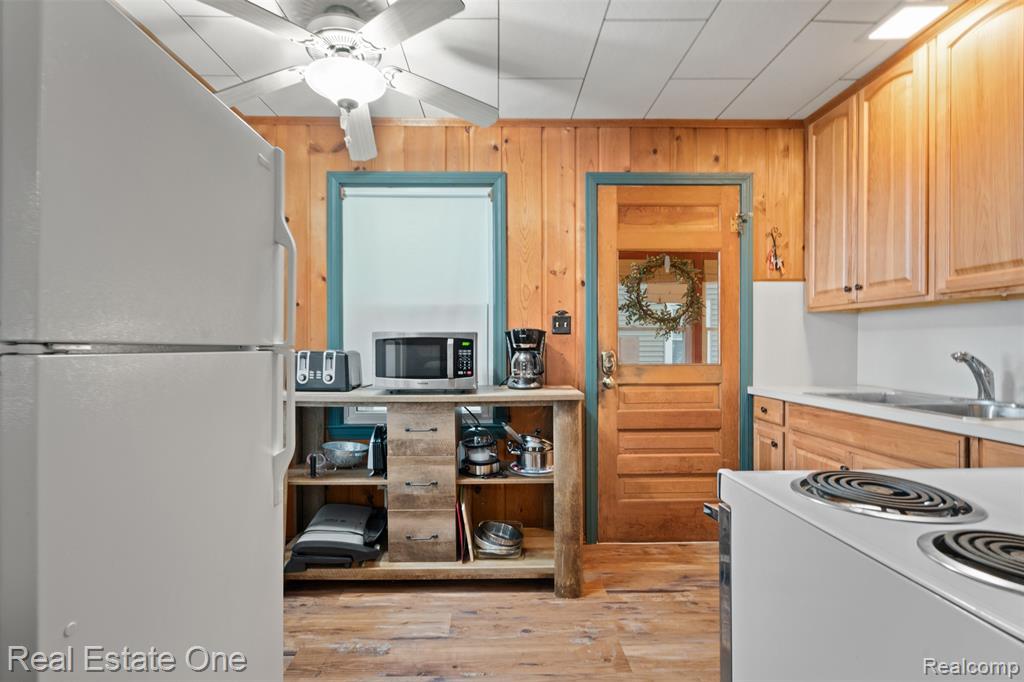 5371 Port Austin Road Caseville, MI 48725 - Photo 12 of 38