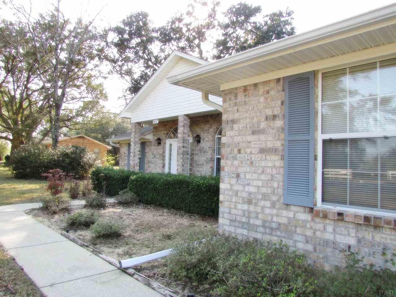 7457 Gunter Road Pensacola, FL 32526 - Photo 6 of 48 Gallery Image 6