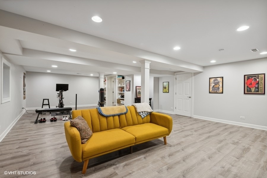 3912 Brett Lane Glenview, IL 60026 - Photo 22 of 33