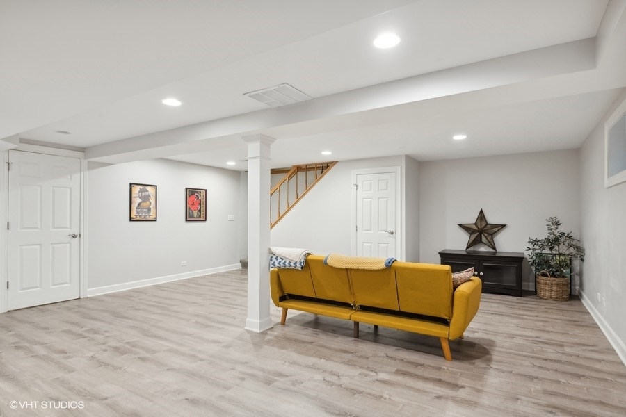 3912 Brett Lane Glenview, IL 60026 - Photo 23 of 33