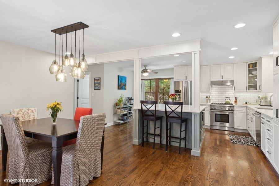 3912 Brett Lane Glenview, IL 60026 - Photo 8 of 33