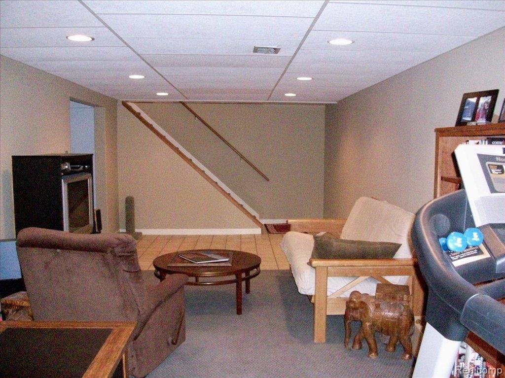 619 Elizabeth Street Rochester, MI 48307 - Photo 16 of 19 Elizabeth bsmt #3