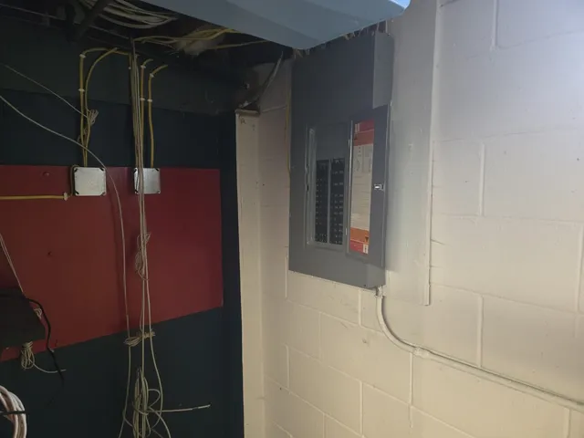 $179,900 | 2 Walton Place, Normal, IL 61761