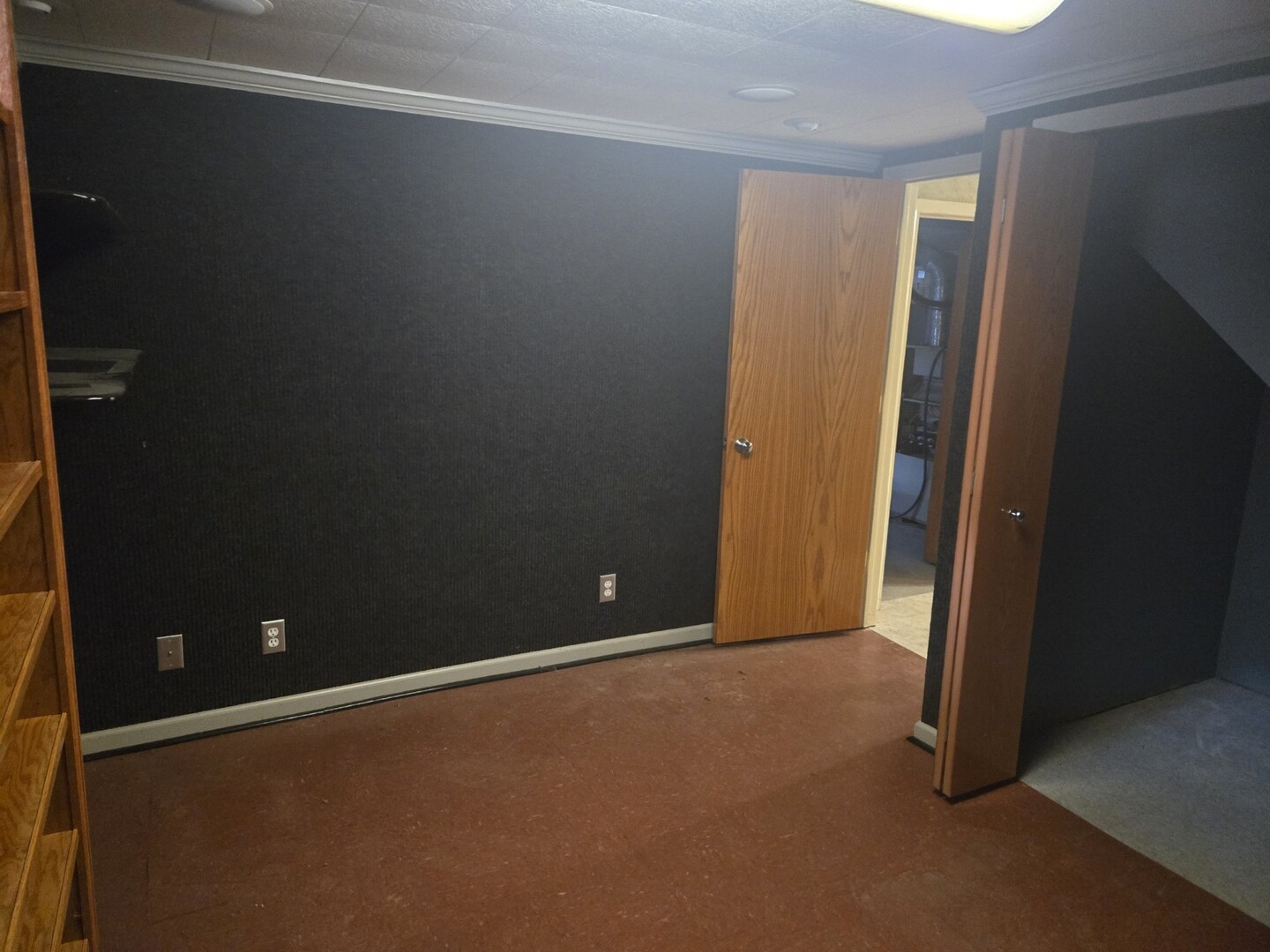 2 Walton Place Normal, IL 61761 - Photo 33 of 41 an empty room with closet