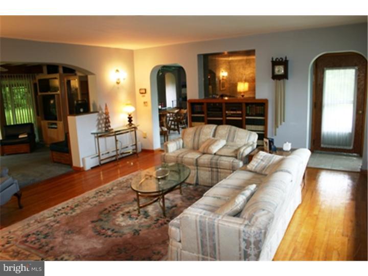 233 South Pleasantview Road Pottstown, PA 19464 - Photo 12 of 25 Living Room