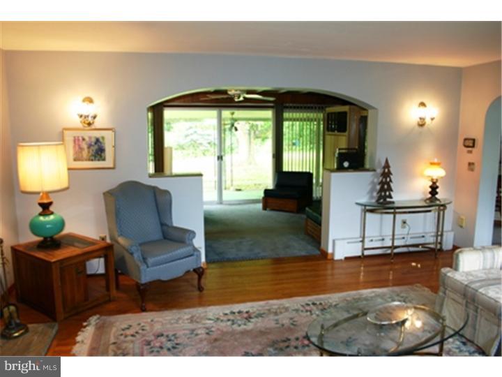233 South Pleasantview Road Pottstown, PA 19464 - Photo 13 of 25 Living Room