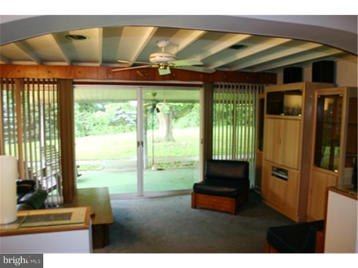 233 South Pleasantview Road Pottstown, PA 19464 - Photo 16 of 25 Family Room