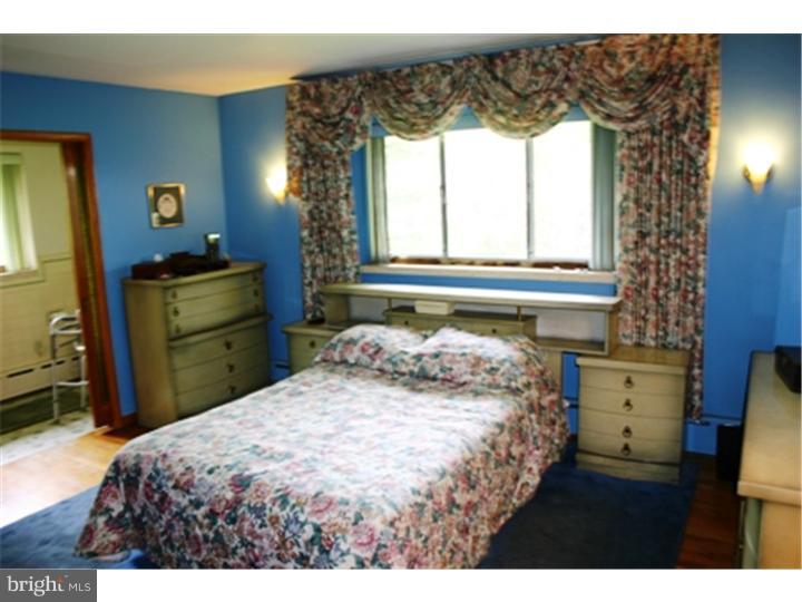 233 South Pleasantview Road Pottstown, PA 19464 - Photo 17 of 25 Bedroom