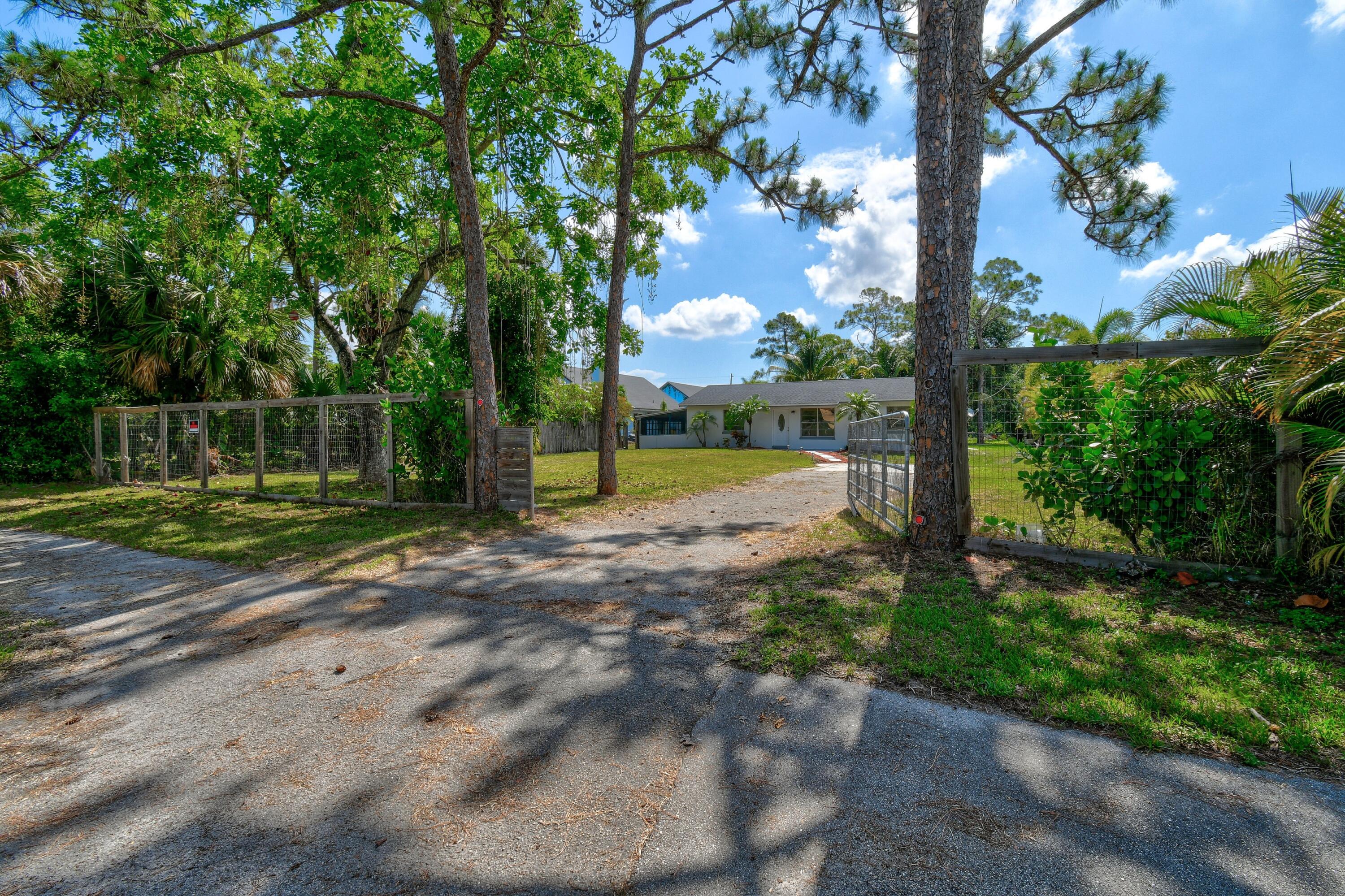 5204 3rd Road Lake Worth, FL 33467 - Photo 1 of 21 5204 3rd Rd Front