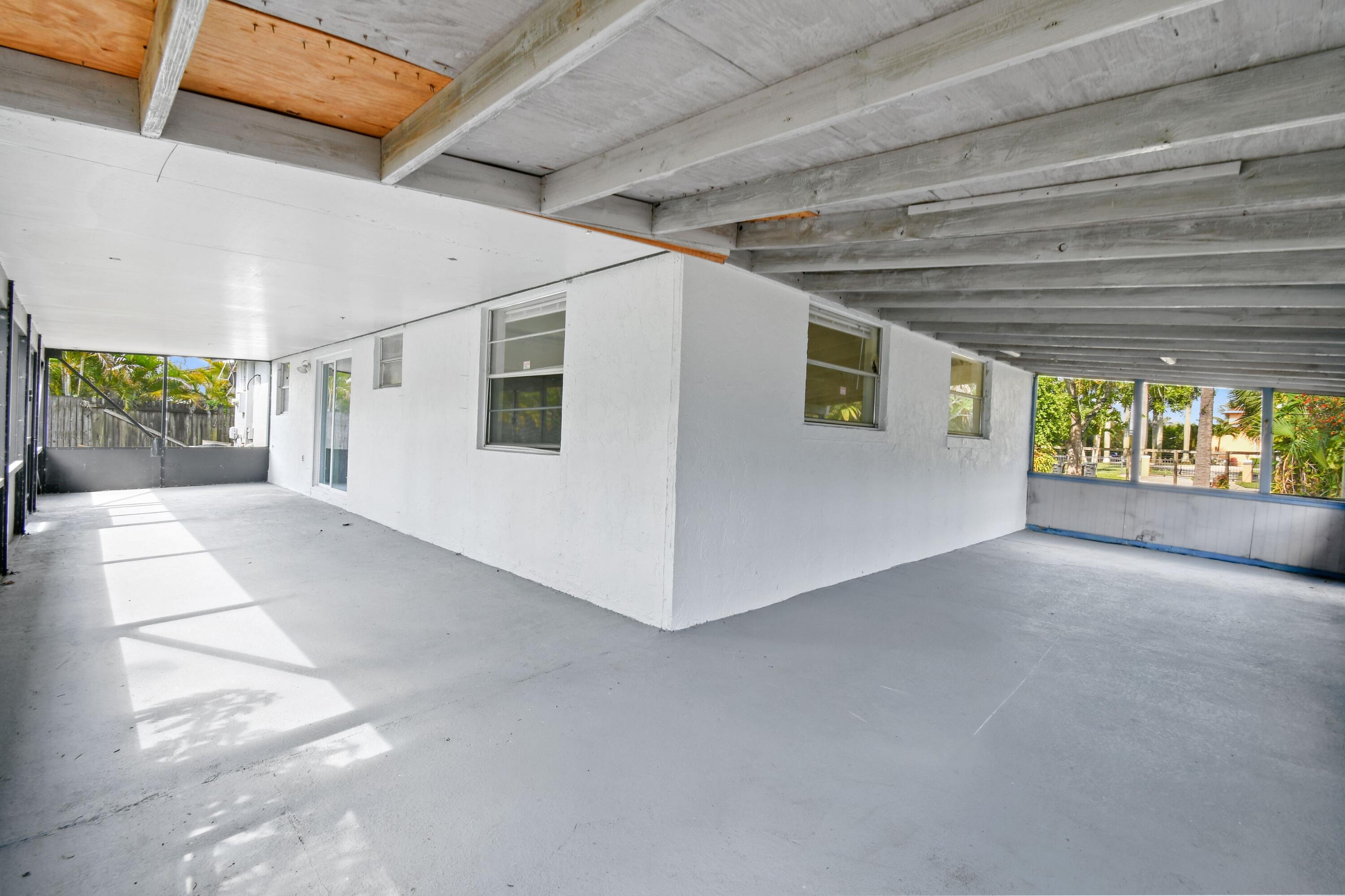 5204 3rd Road Lake Worth, FL 33467 - Photo 16 of 21 52043rdRd Screened Porch 2