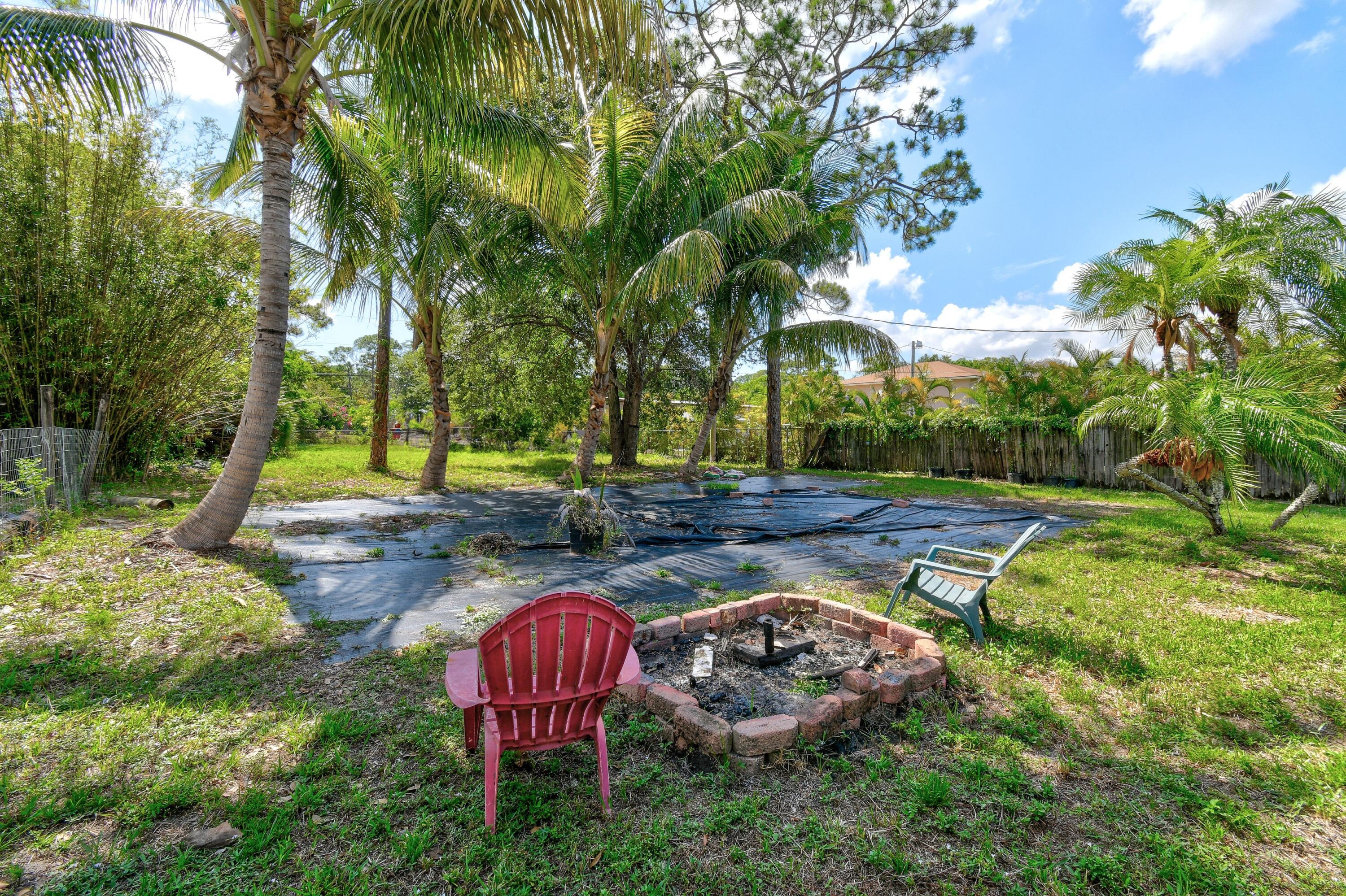 5204 3rd Road Lake Worth, FL 33467 - Photo 18 of 21 52043rdRd Back Yard