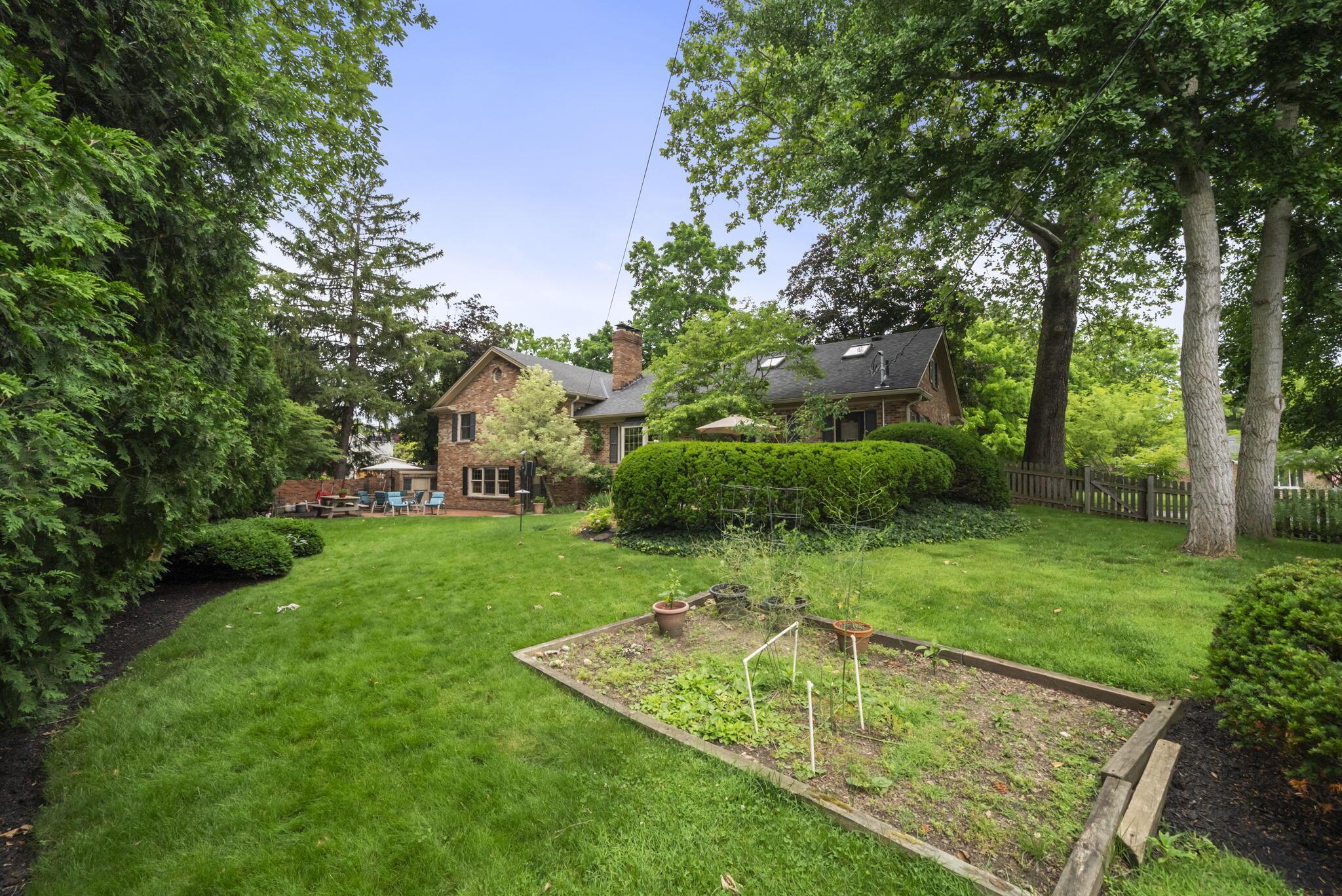 2315 Haverford Road Columbus, OH 43220 - Photo 79 of 99