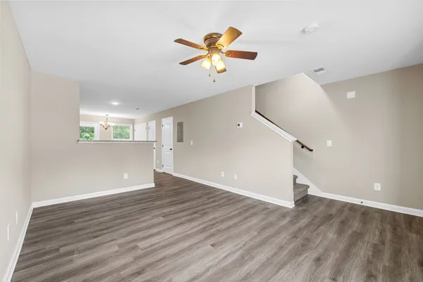 $1,275 | 431 Glenstone Springs Drive, Unit D, Clarksville, TN 37043