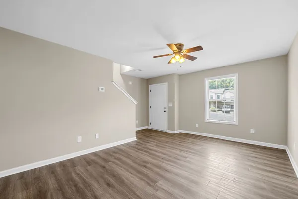 $1,275 | 431 Glenstone Springs Drive, Unit D, Clarksville, TN 37043