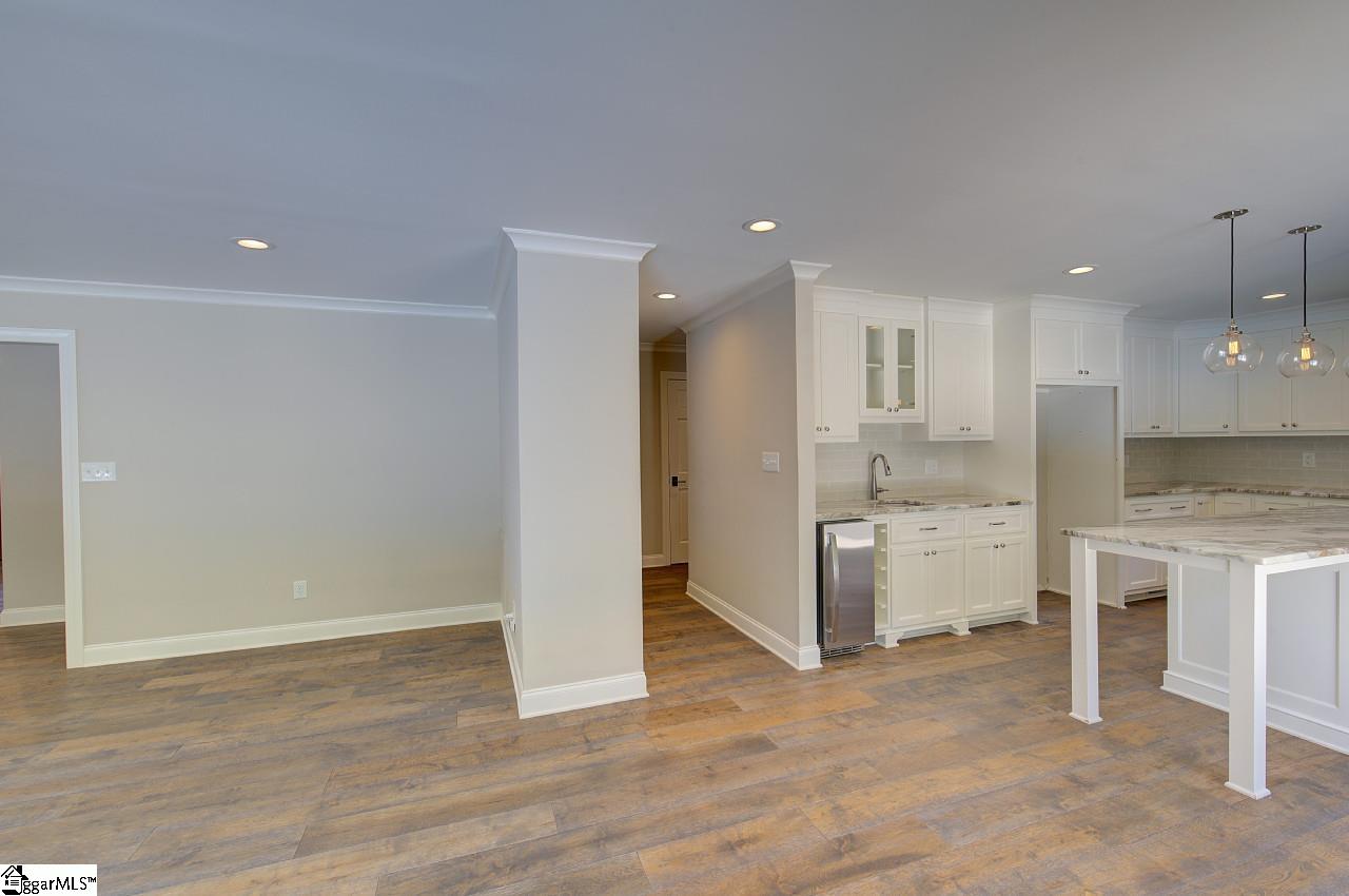 124 Treebrooke Drive Greenville, SC 29607 - Photo 9 of 34 Gallery Image 9