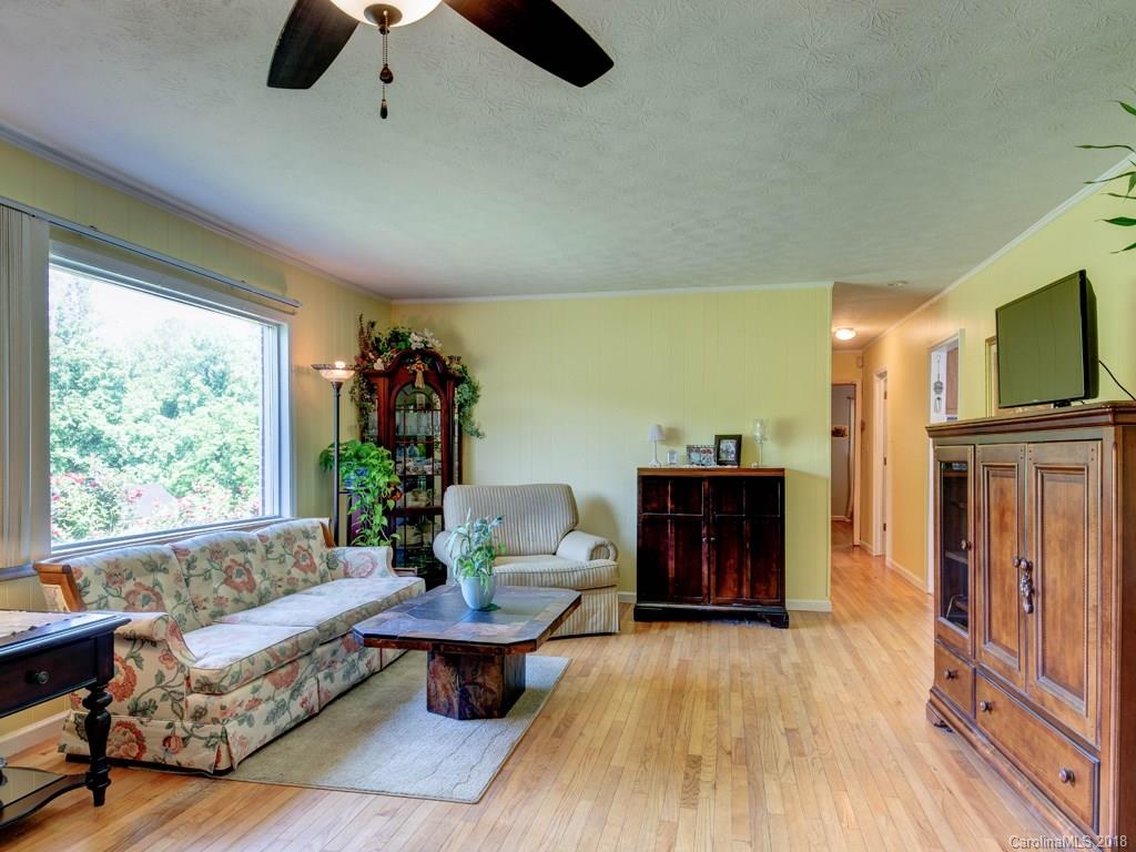 491 Case Cove Road Candler, NC 28715 - Photo 4 of 12 Gallery Image 4