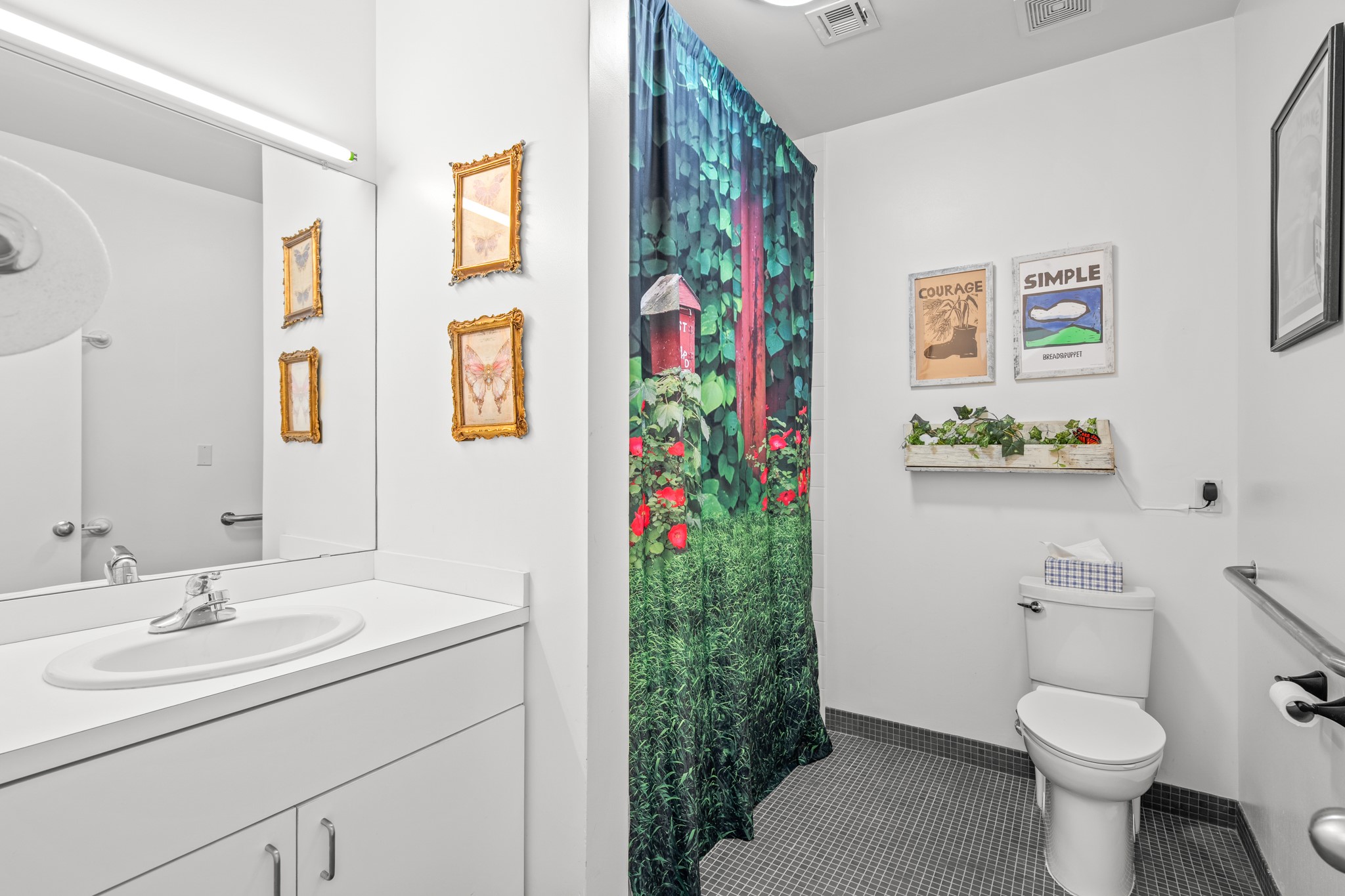 3600 Cerrillos Road, Unit 105 / 106 Santa Fe, NM 87507 - Photo 24 of 43 DOWNSTAIRS BATH