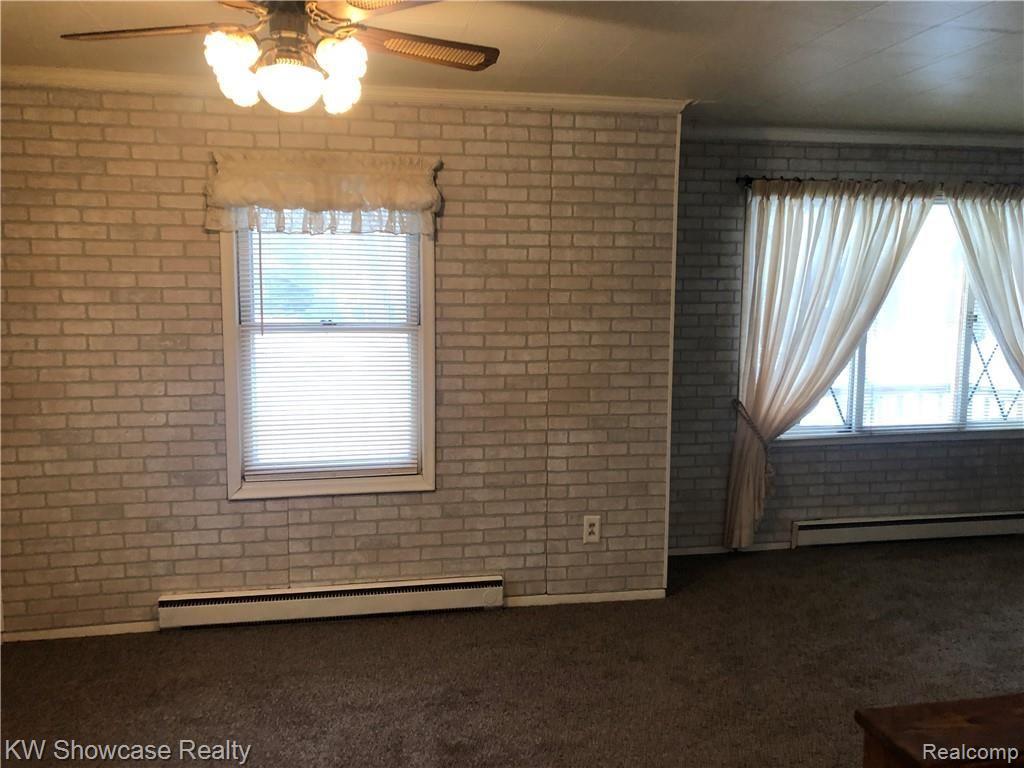 2640 Ridge Road White Lake, MI 48383 - Photo 17 of 34 47F9657C-FDA3-495A-A1C3-BCB8E40AF9AC.jpeg