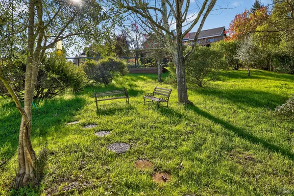 $1,199,000 | 405 Crestridge Place, Santa Rosa, CA 95409
