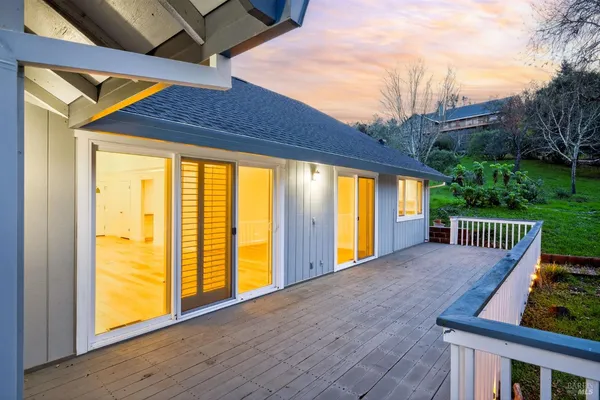 $1,199,000 | 405 Crestridge Place, Santa Rosa, CA 95409